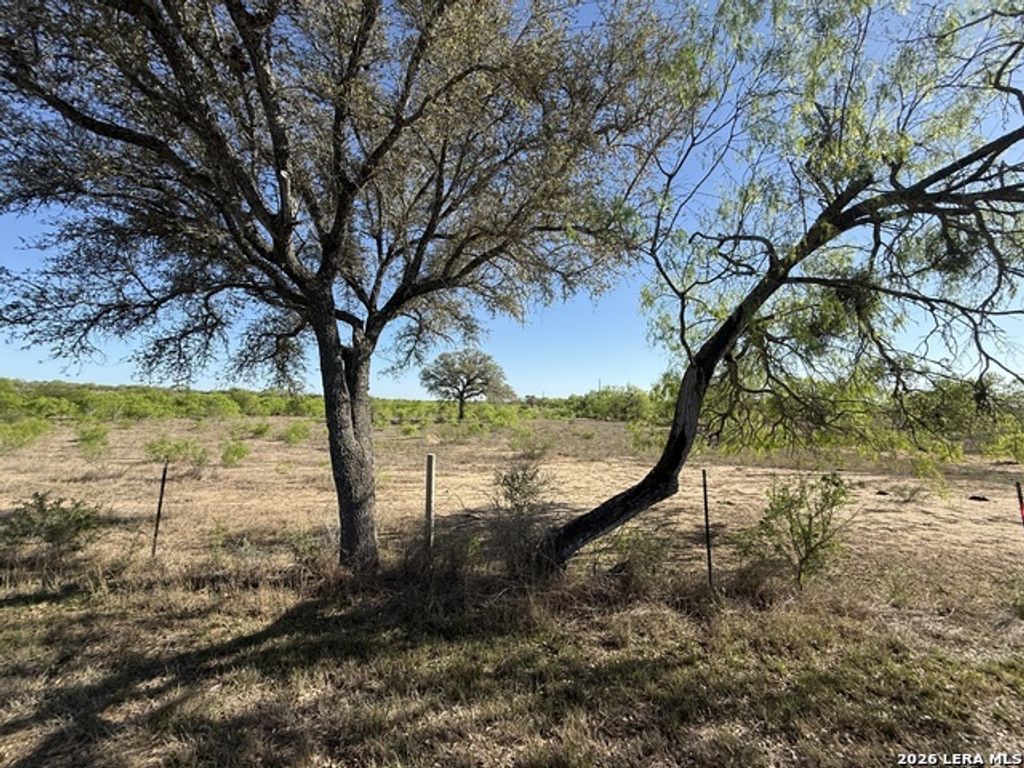 000 Cr 426, Jourdanton