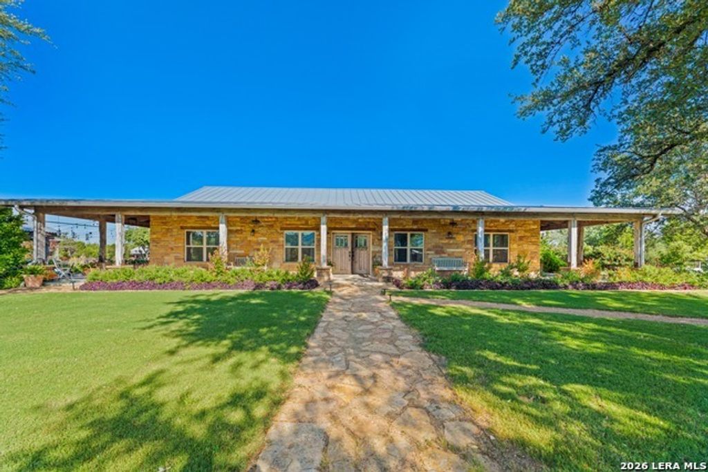 41 County Road 442, Goldthwaite