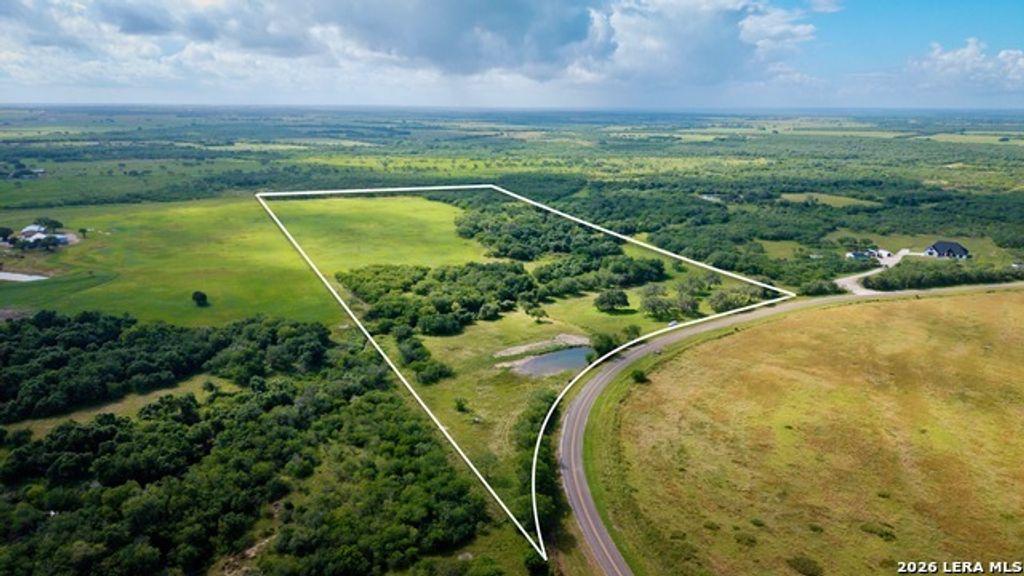 43 Acres Fm 885, Runge