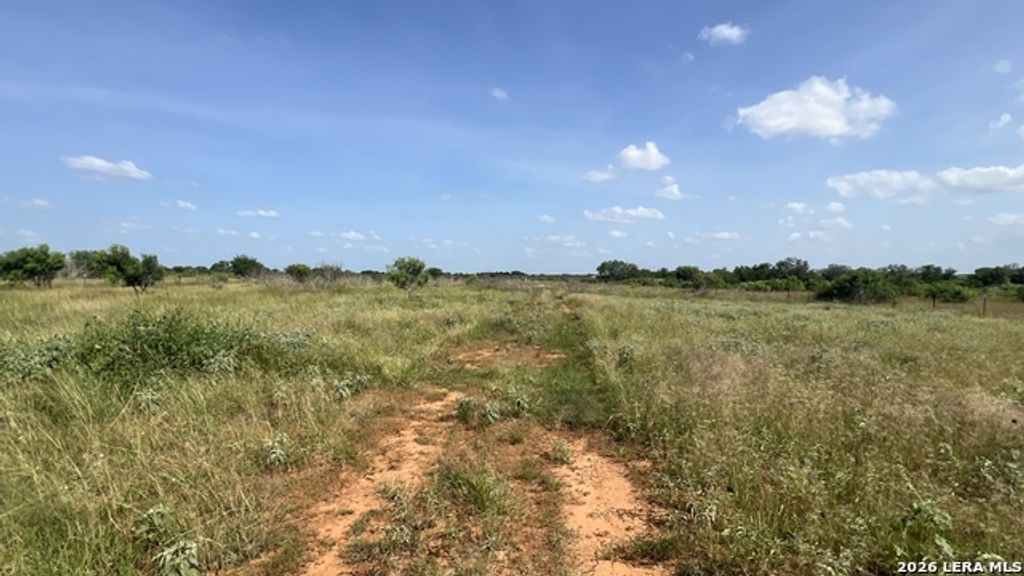 4167 County Road 136, Floresville