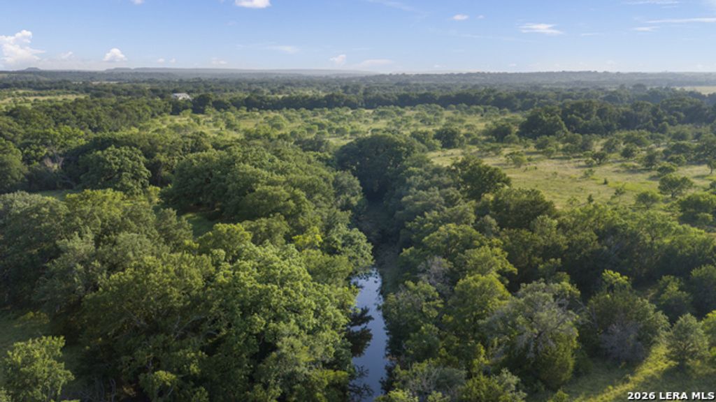 11454 Highway 1476, Comanche