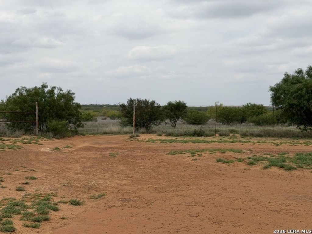 6336 Fm 1557, Carrizo Springs