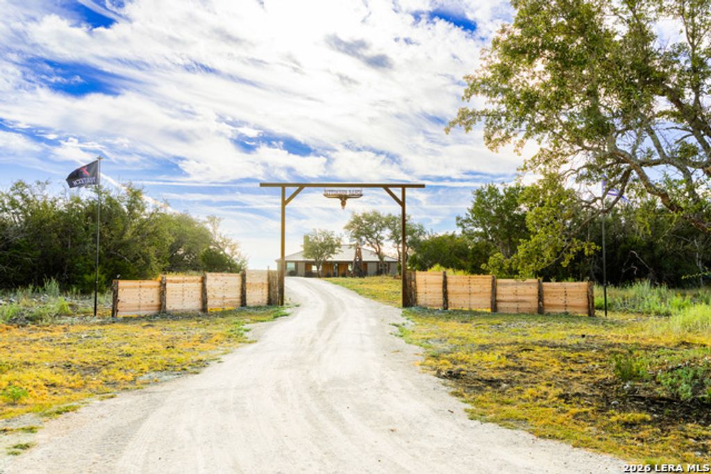 1202 Native Trail Way, Harper