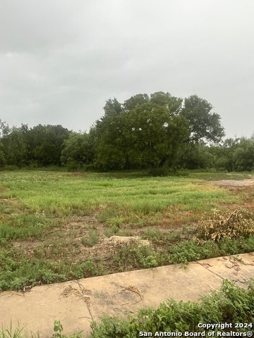 21 Rio Seco Drive, Uvalde