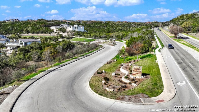 602 Winding Ravine, San Antonio