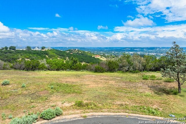 329 Loma Vista, Kerrville