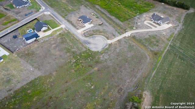 208 Farmhouse, Marion