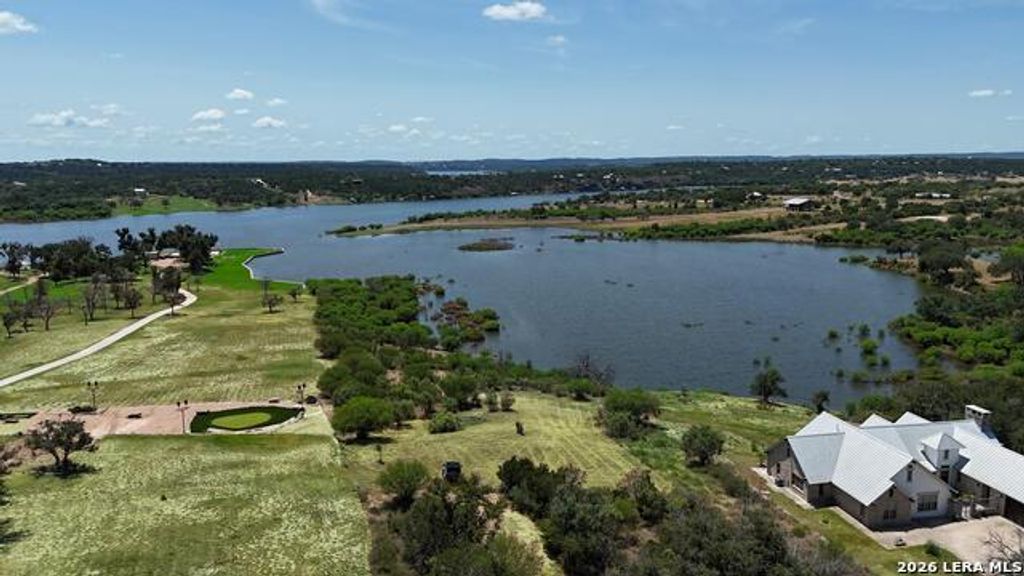281 Chimney Cove, Marble Falls