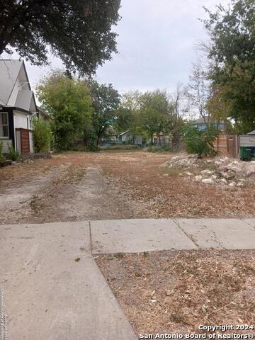 530 E Whittier St, San Antonio