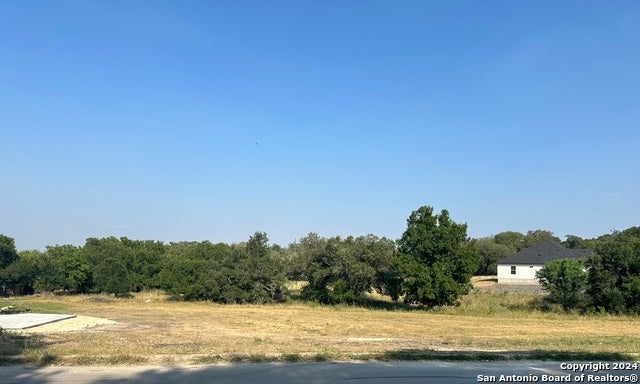00 River Bluff, Castroville