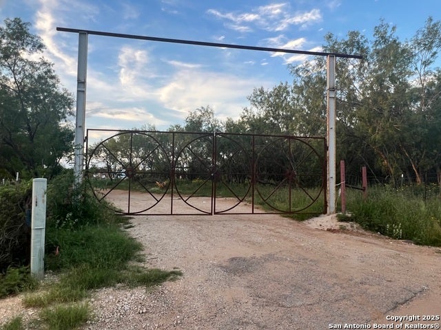 10477 Briggs, Atascosa