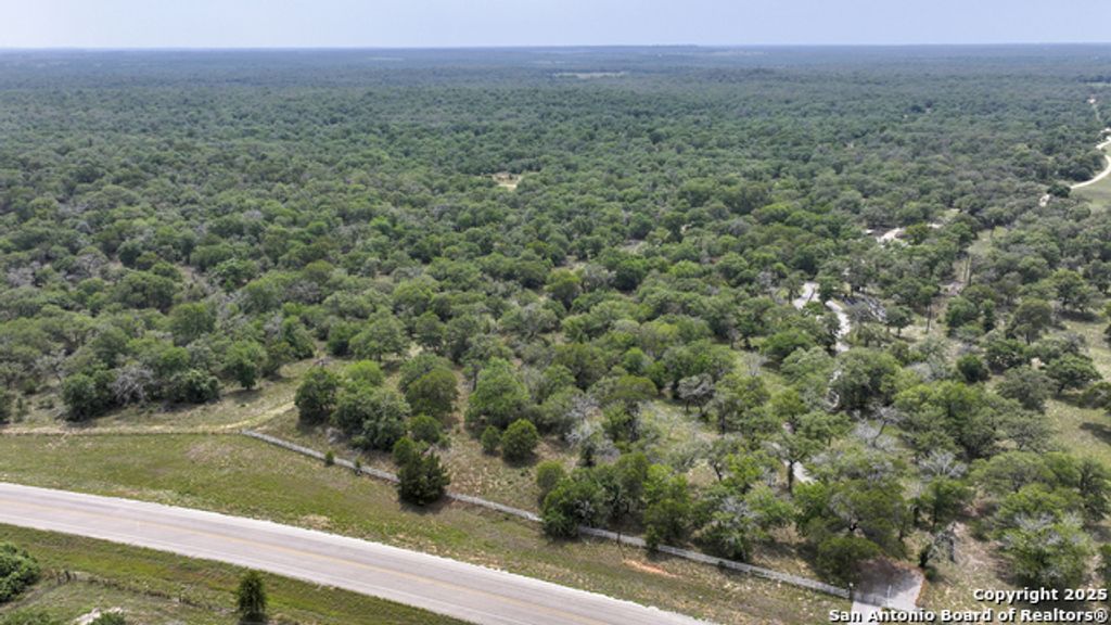 12504 Fm 1117, Seguin