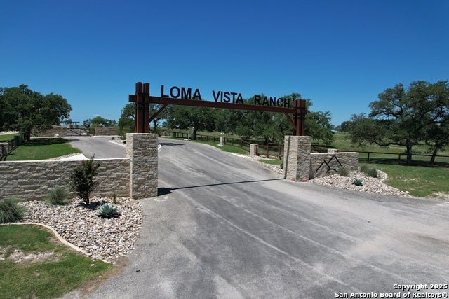 23 Loma Vista, Kerrville