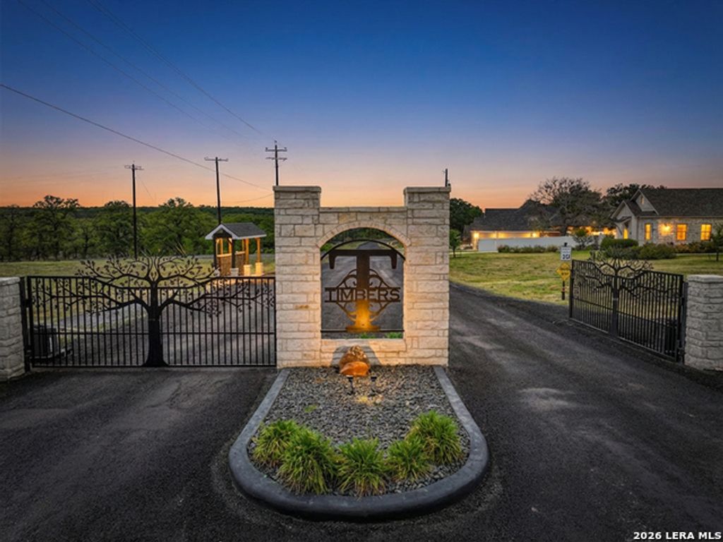 104 Timber Canyon, La Vernia