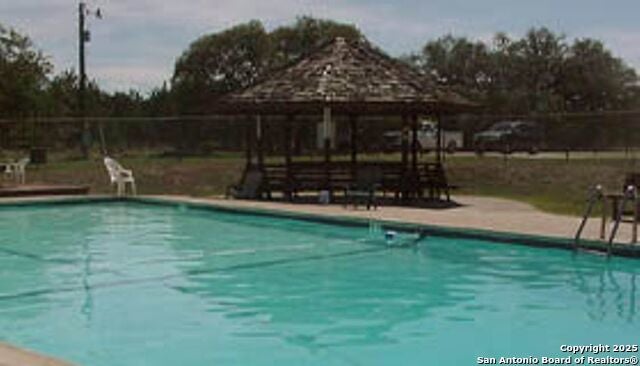 Red Bud Cir, Bandera