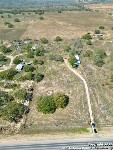 15179 N Hwy 16, Poteet