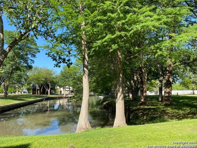 McQueeney Homes for Sale on Lake McQueeney in the Zipcode of 78123