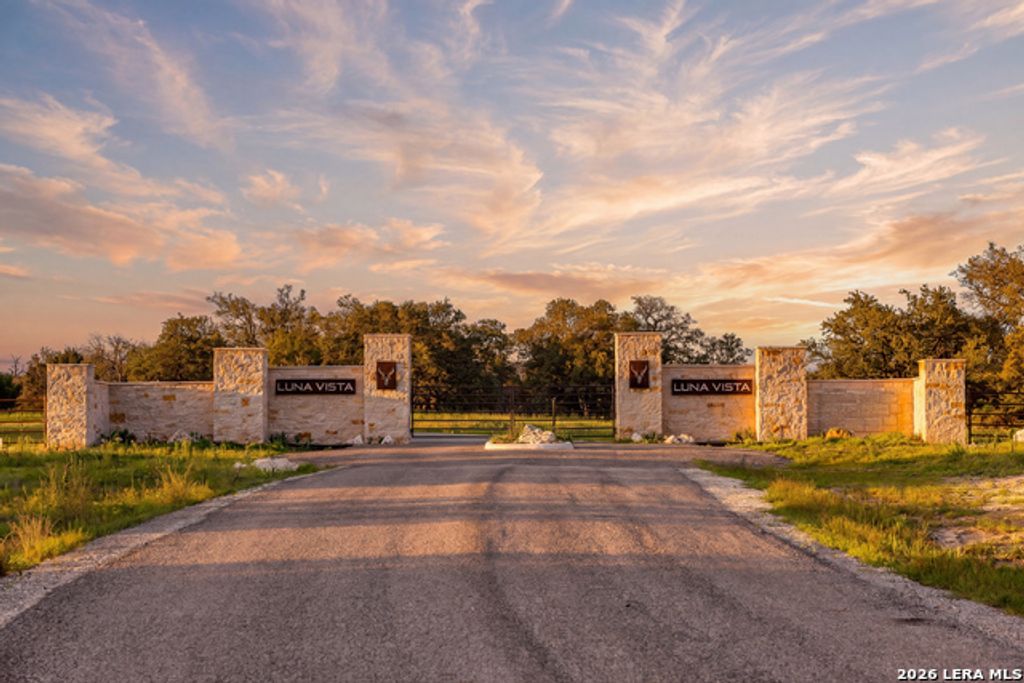 474 Dark Sky Path, Kerrville