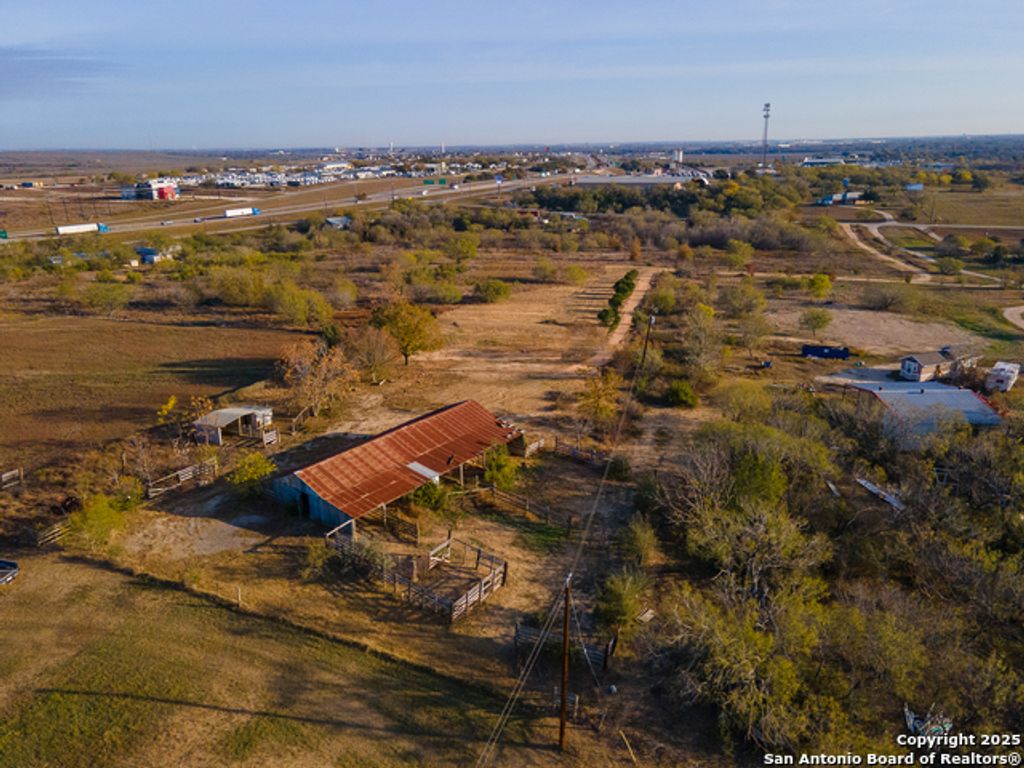 250 Spur Trail, Seguin