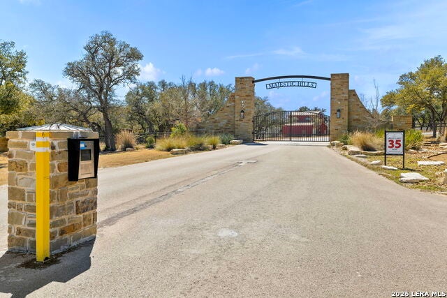 1496 Majestic Hills, Blanco