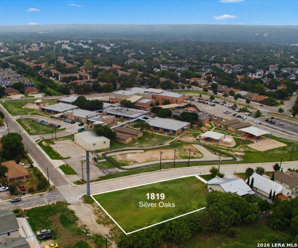 1819 Silver Oaks, San Antonio