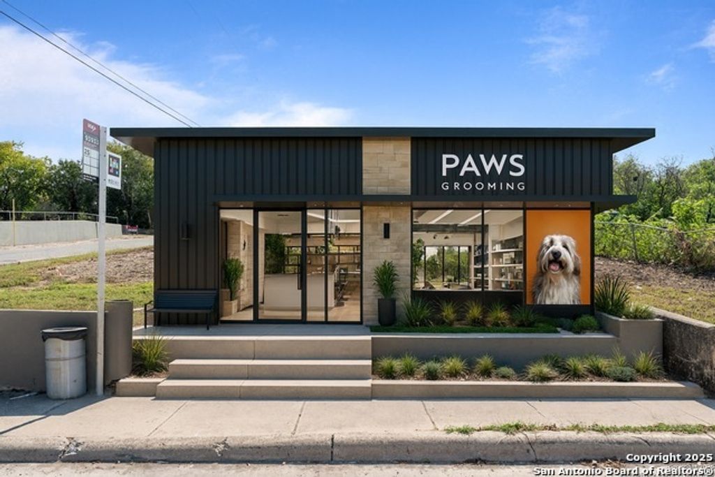 2658 E Commerce St, San Antonio