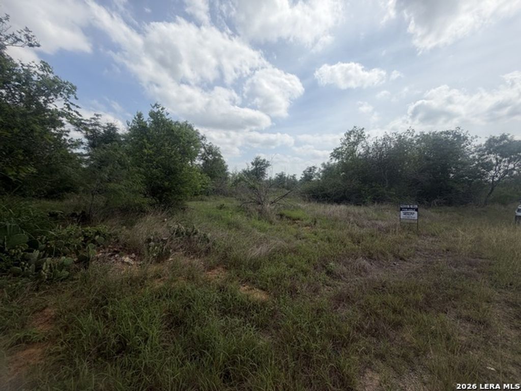 5835 Hardy Road, Elmendorf