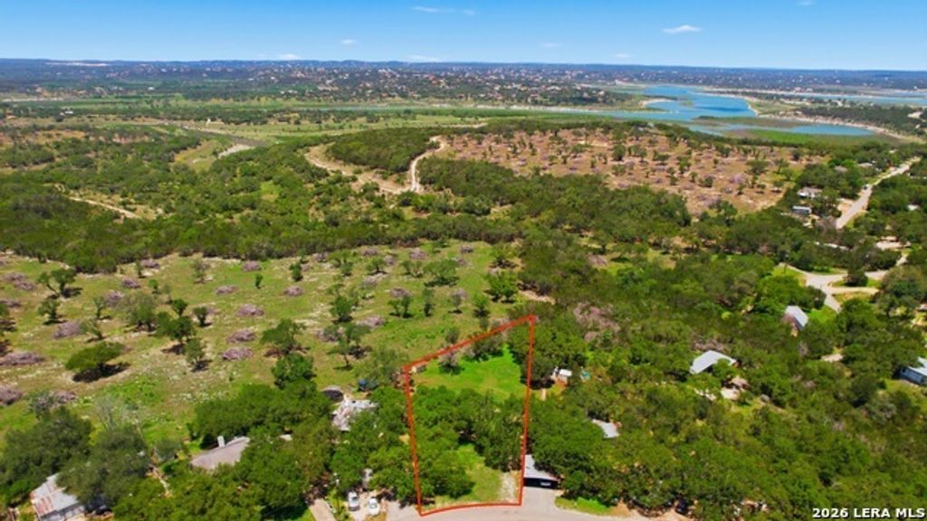 708 Royal Oak Dr, Canyon Lake