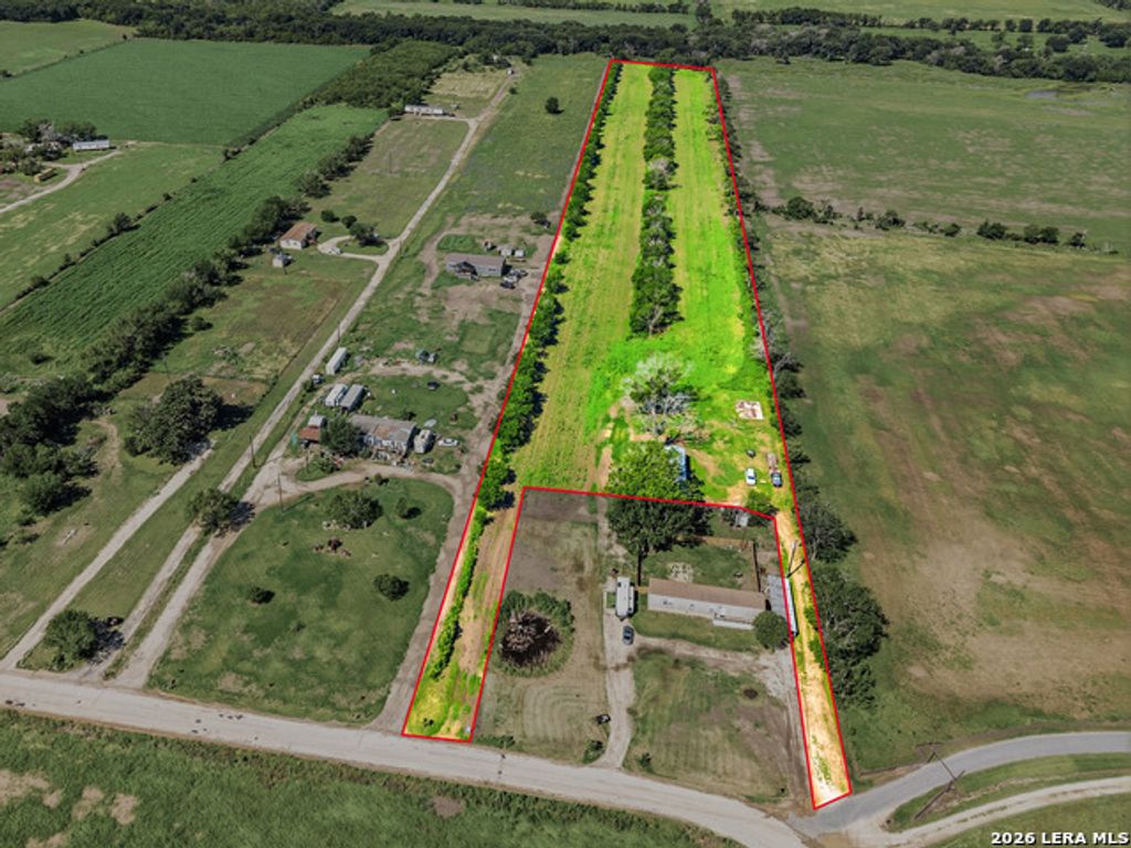 1263 County Road 345, La Vernia