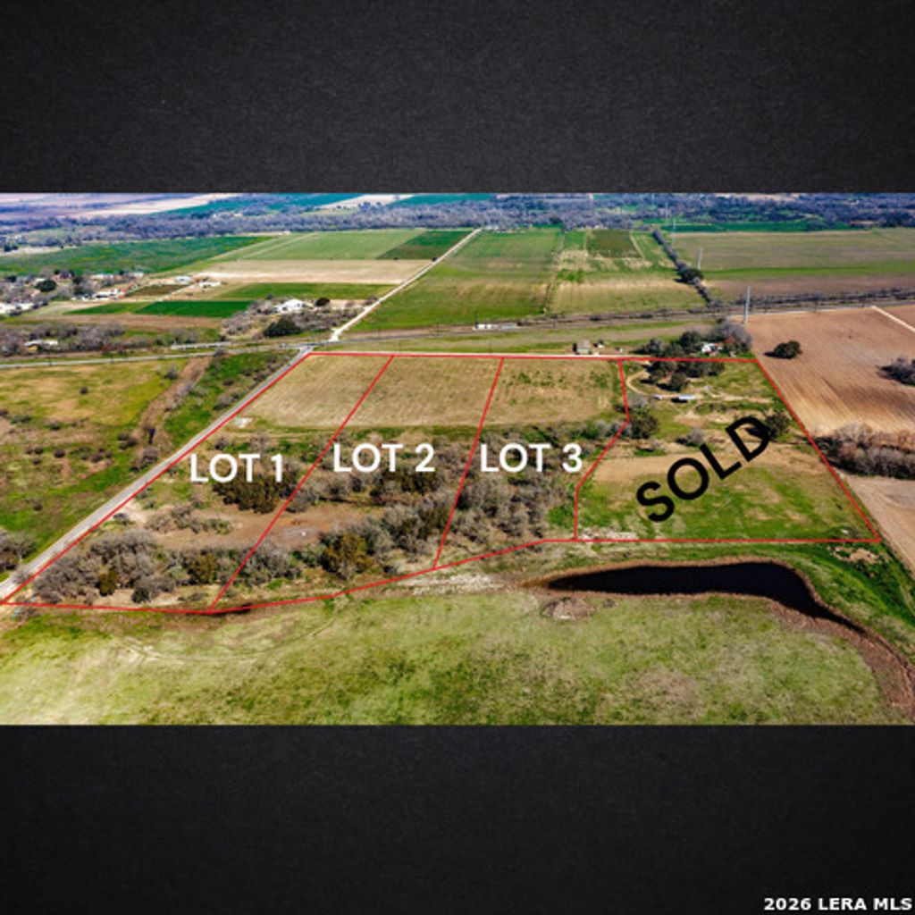 11014 County Road 584, LaCoste