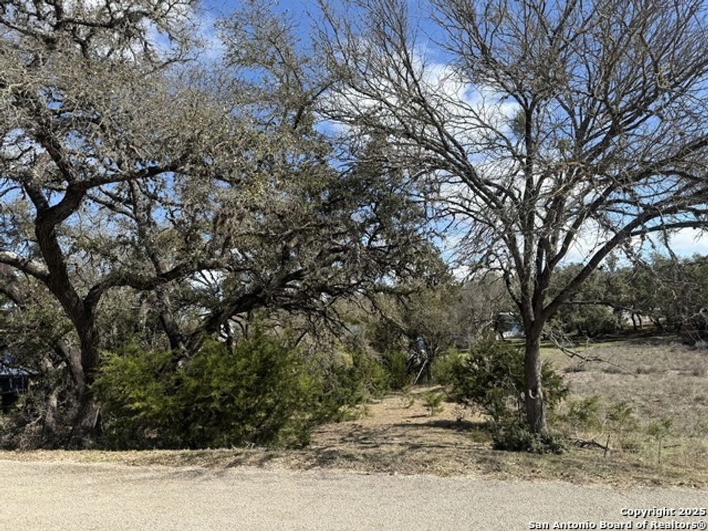985 Deer Run Pass, Canyon Lake