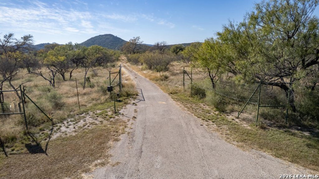 4 Acres Cr 416, Uvalde