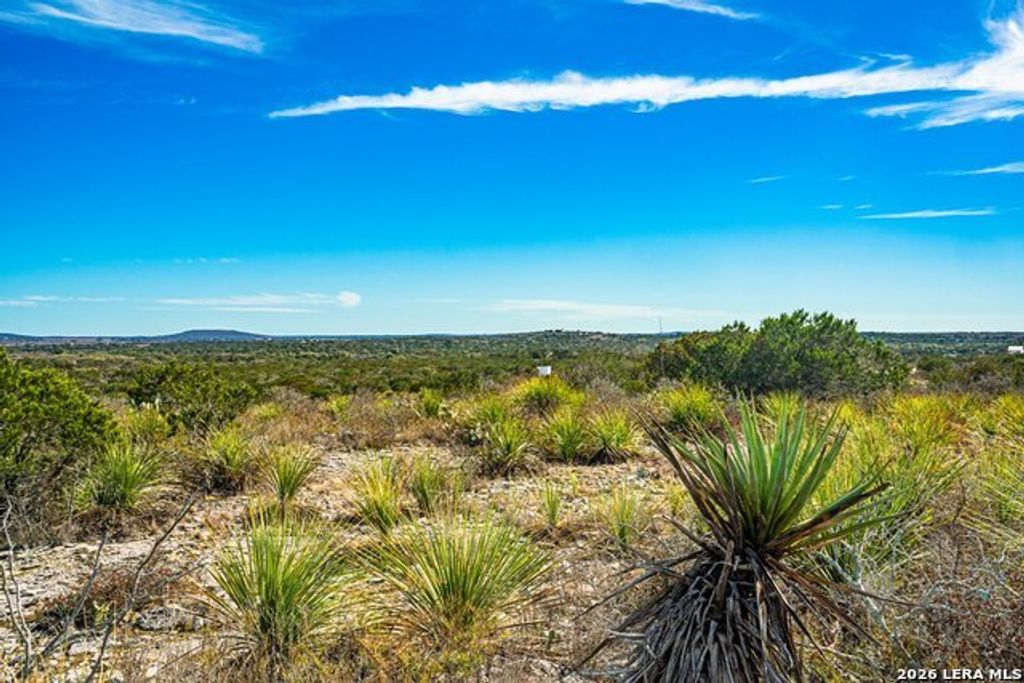 113 County Road 429b, Uvalde
