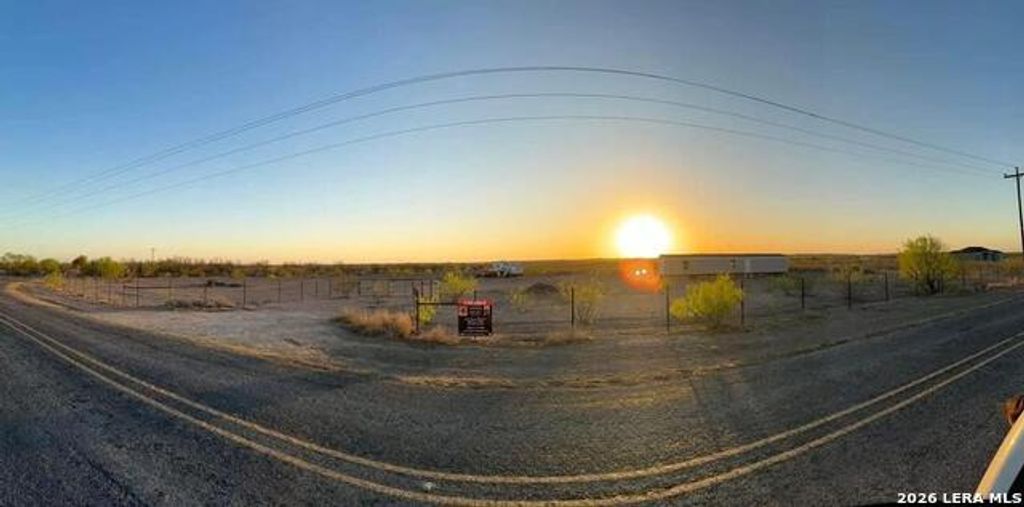 3326 Fm2030, Eagle Pass