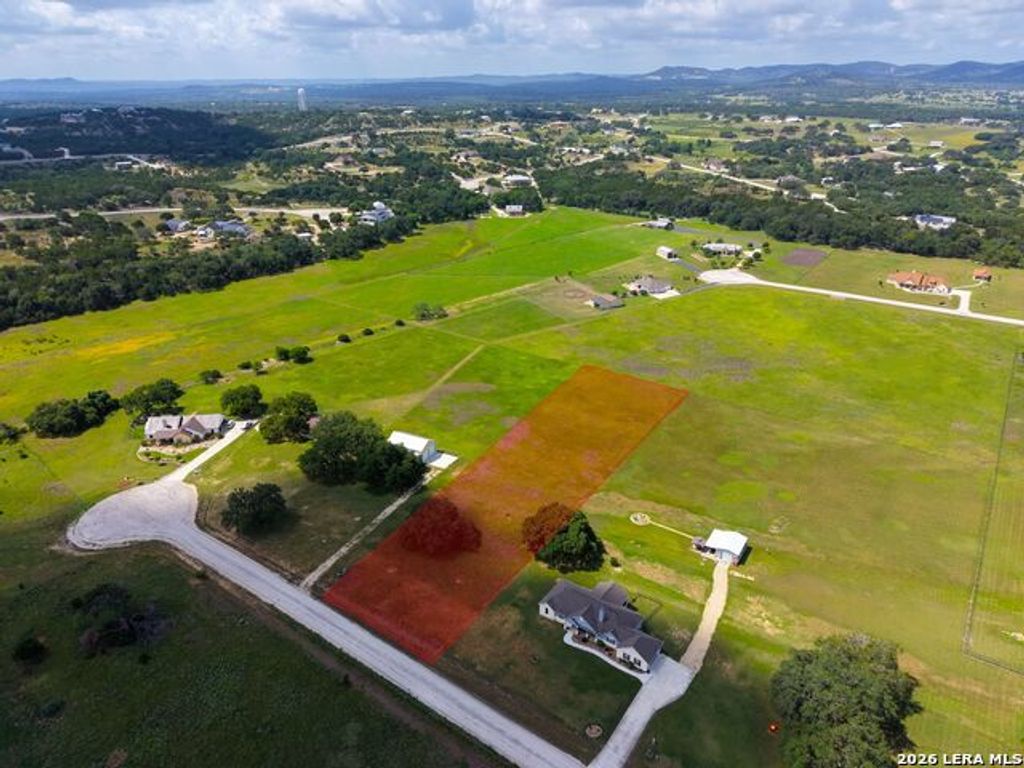 332 Salt Grass Trail, Bandera