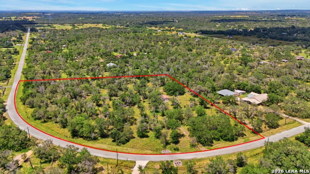 1440 Clear Lake Loop, Poteet