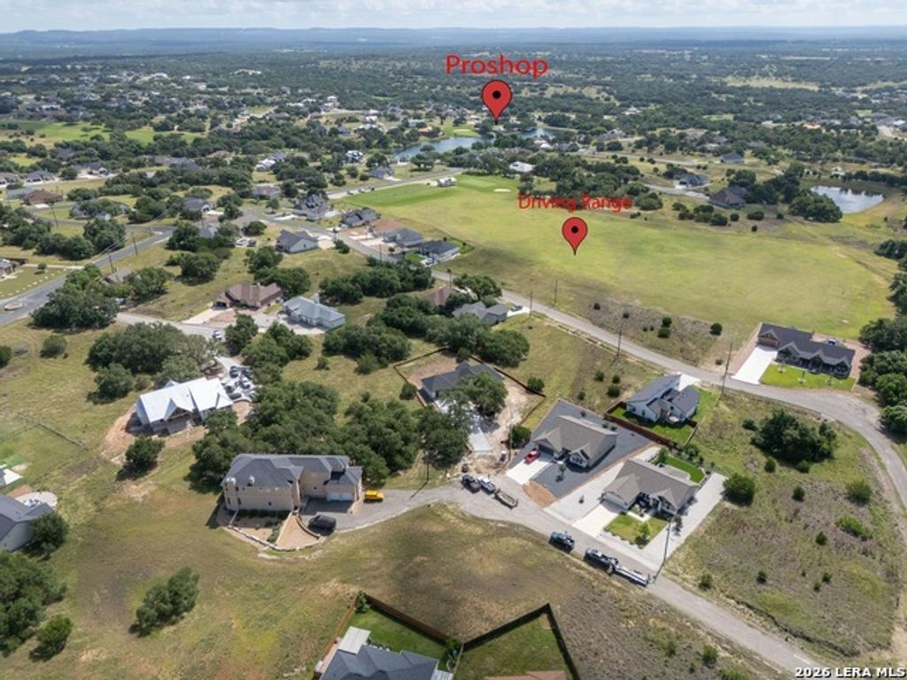 103 N Micah Andrews, Blanco