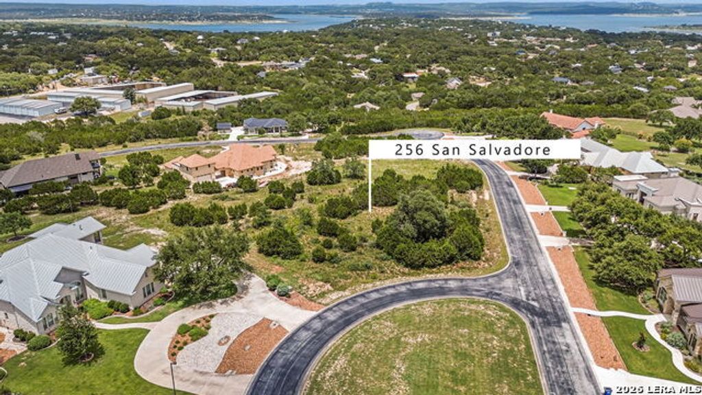 256 San Salvadore, Canyon Lake