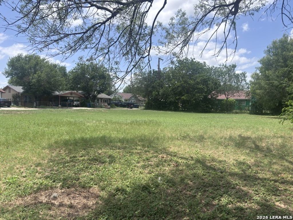 6635 Flaming Oak Street, San Antonio