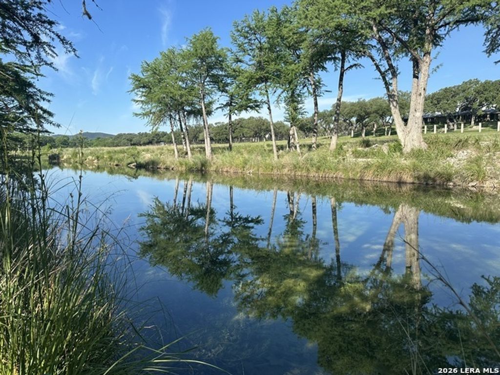 261 River Dr, Rio Frio