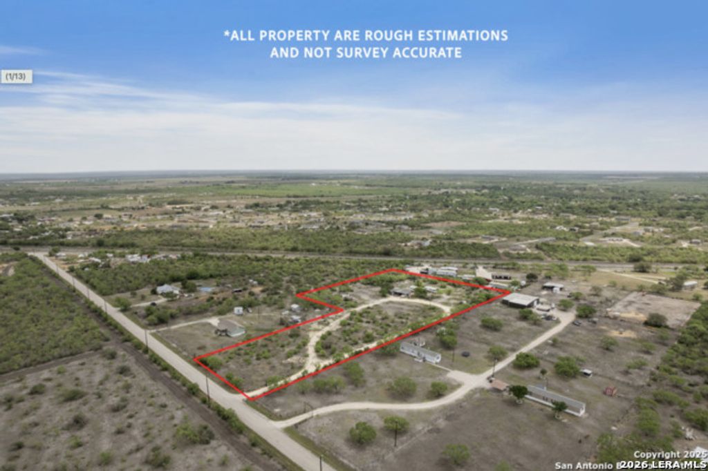 255 County Road 467, Hondo