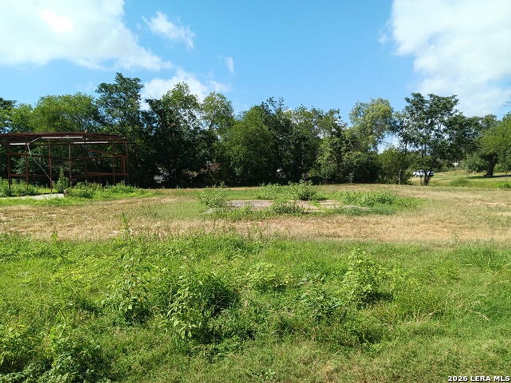 8080 W 3rd St, Somerset