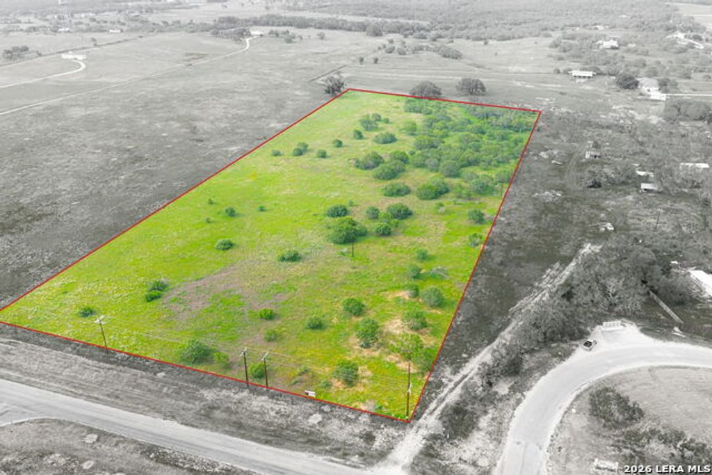 4568 Fm 2579, Floresville