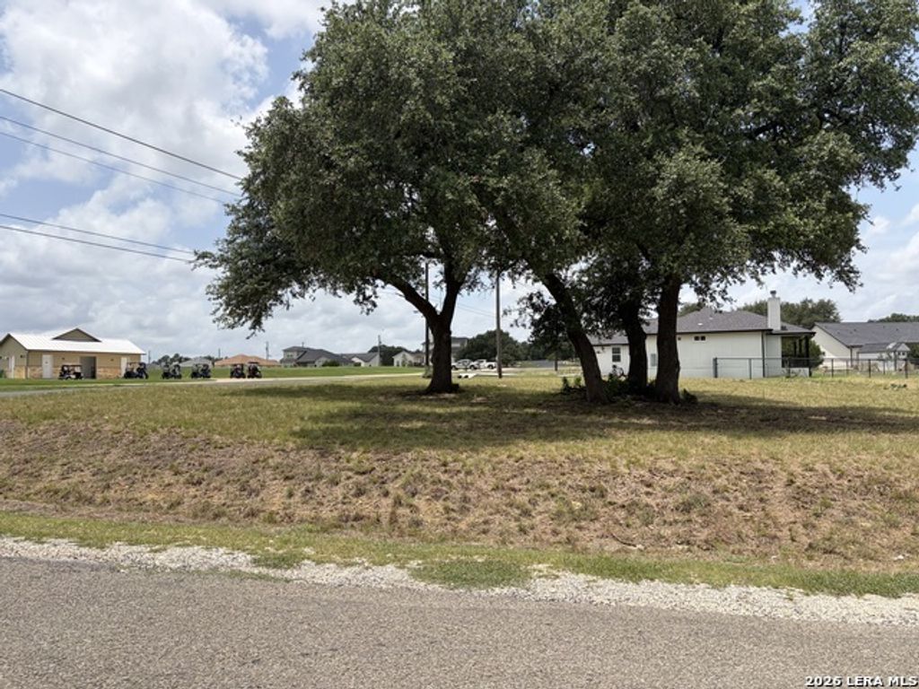 223 S Calvin Barrett, Blanco