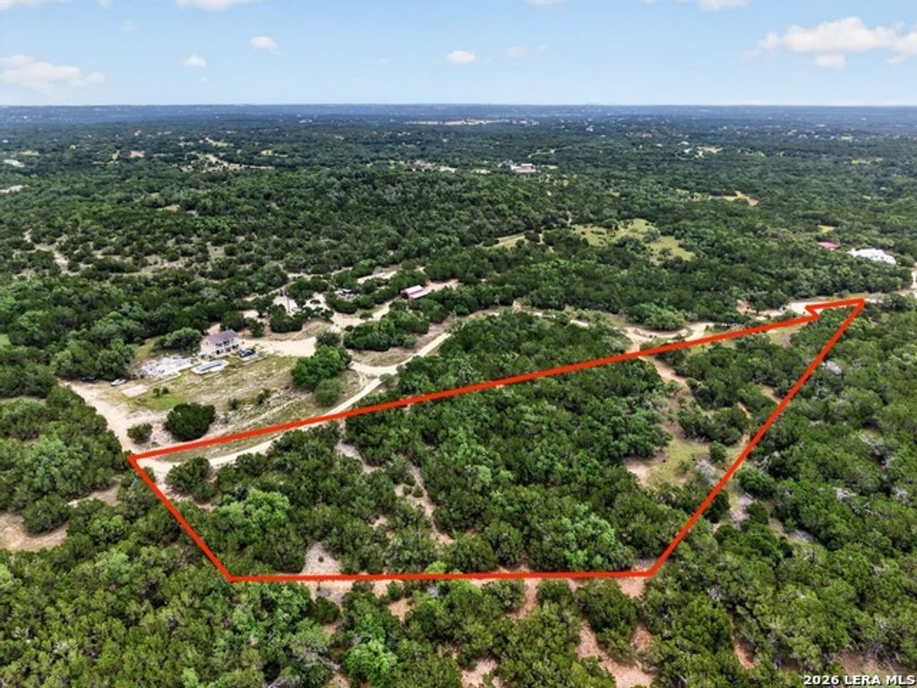 211 Raindrop, Wimberley
