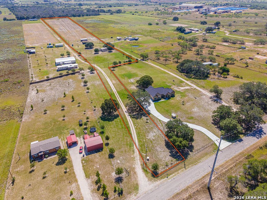 3424 County Road 307, La Vernia