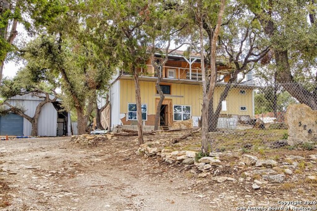 324 Doe Ln, Canyon Lake