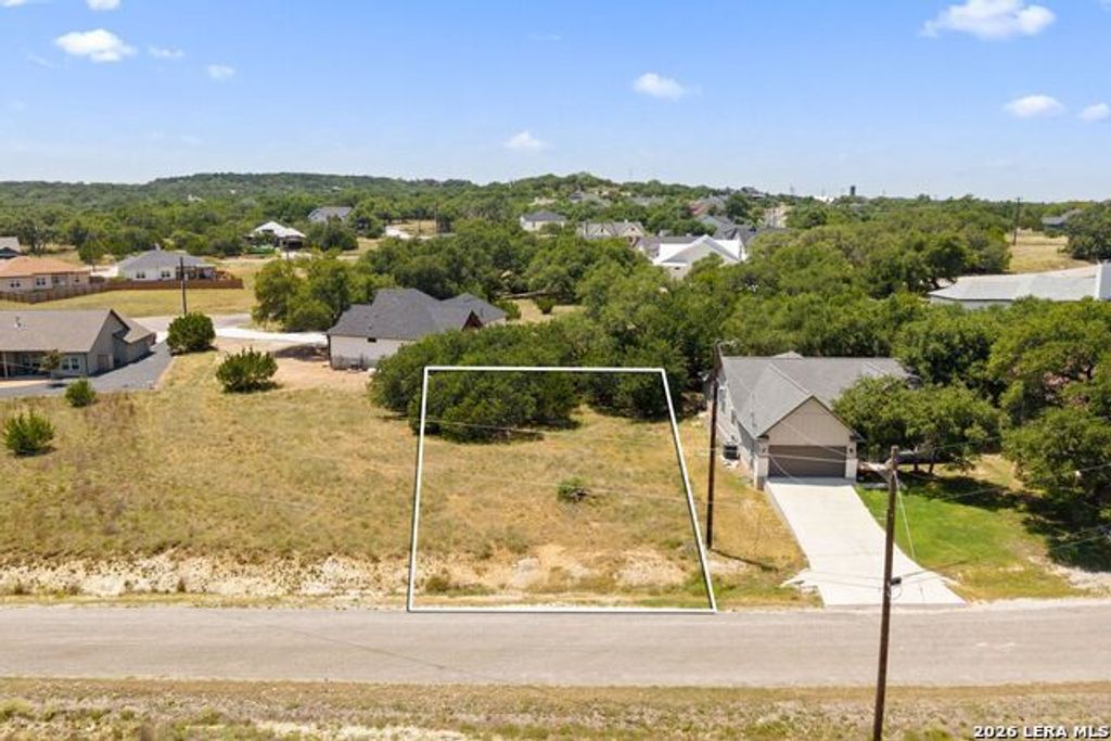 223 Peter Kleid Loop, Blanco