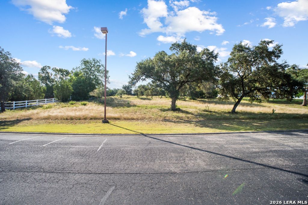 1104 Kings Cove Dr, Canyon Lake