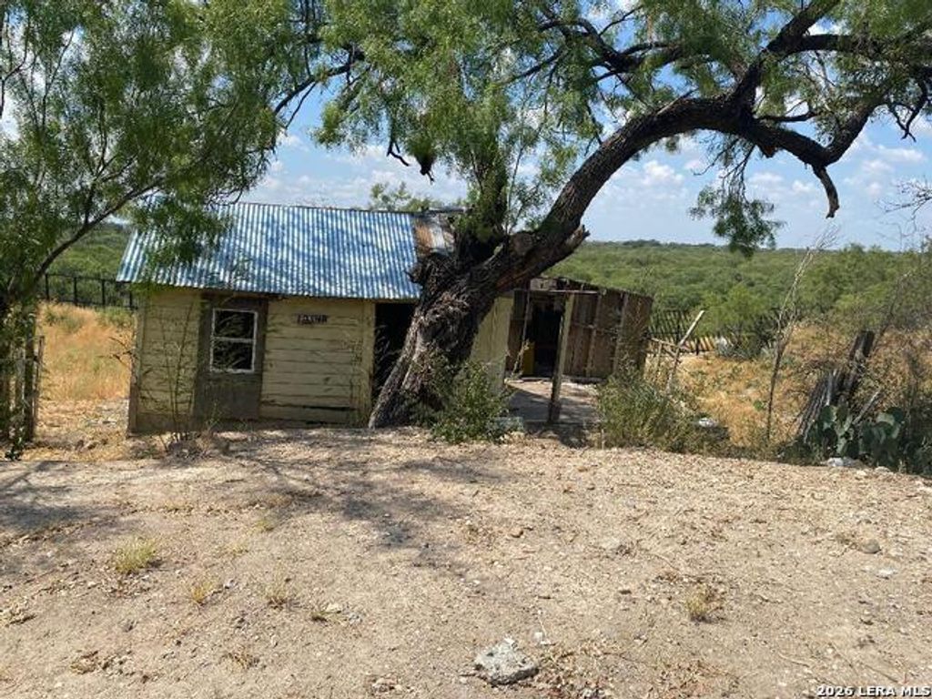 771 Commercial St., Eagle Pass